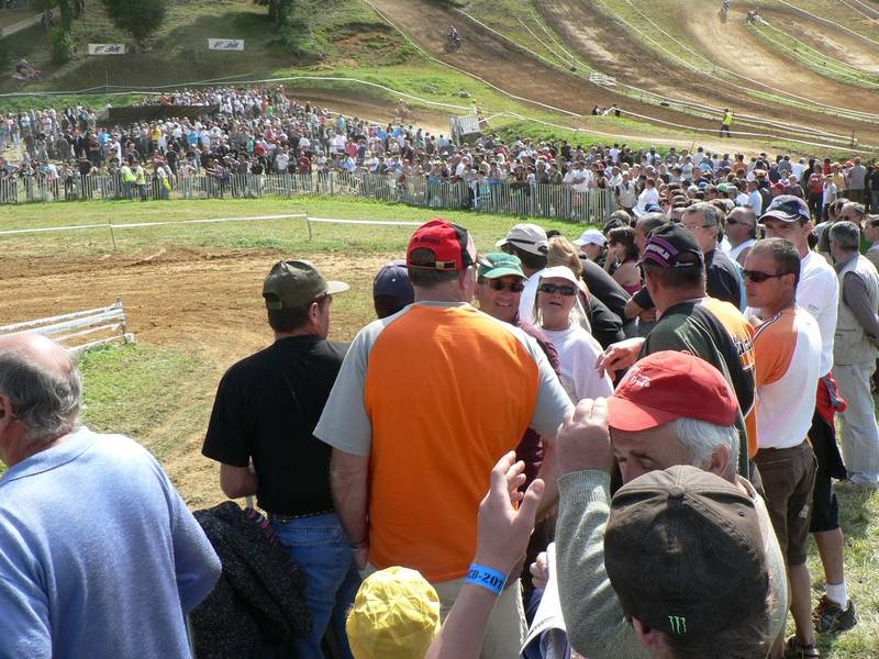 Il y avait foule sur le terrain des Rois en ce jeudi 14 juillet 2011. Merci de votre fidélité et rendez-vous le 21 août pour le second motocross de l'été!